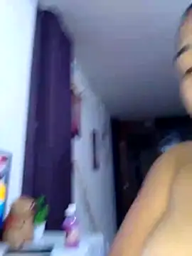 Snapshot of AprilBelmore chatting on November 2025 06:03:01 AM AprilBelmore online show from November 2025 06:03:01 AM