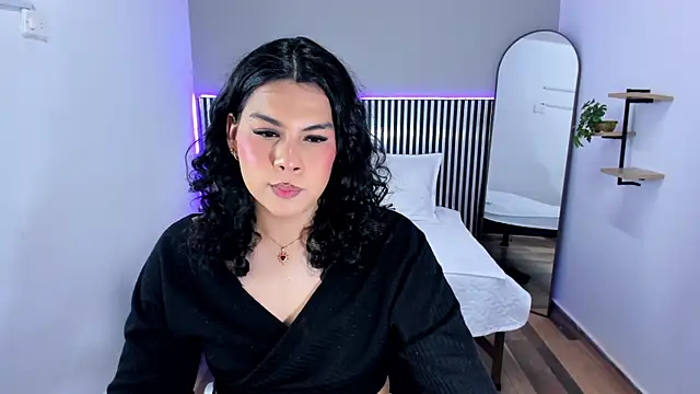 Snapshot of Little_Alli chatting on November 2025 07:49:02 PM Little Alli online show from November 2025 07:49:02 PM