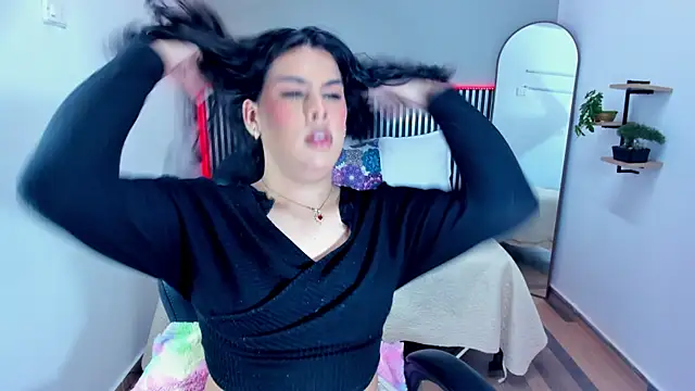 Snapshot of Little_Alli chatting on November 2025 12:52:02 AM Little Alli online show from November 2025 12:52:02 AM