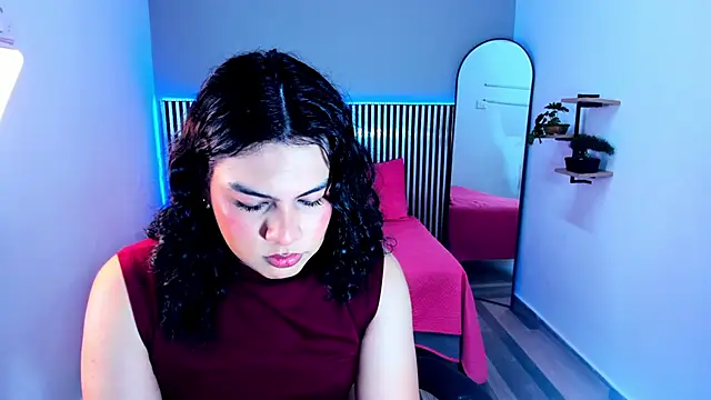 Snapshot of Little_Alli chatting on December 2025 12:59:02 AM Little Alli online show from December 2025 12:59:02 AM