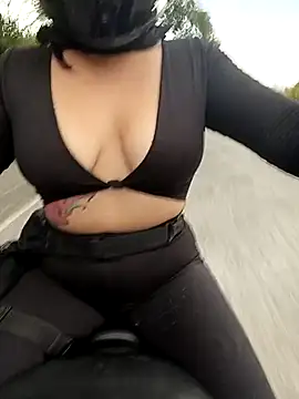 Snapshot of Scarlet_Aura chatting on November 2025 09:24:01 PM Scarlet Aura online show from November 2025 09:24:01 PM