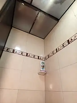 Snapshot of Scarlet_Aura chatting on November 2025 10:31:02 PM Scarlet Aura online show from November 2025 10:31:02 PM