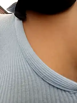 Snapshot of Scarlet_Aura chatting on November 2025 08:51:01 PM Scarlet Aura online show from November 2025 08:51:01 PM