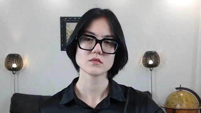 Marie Fitch online show from November 2025 05:06:01 AM