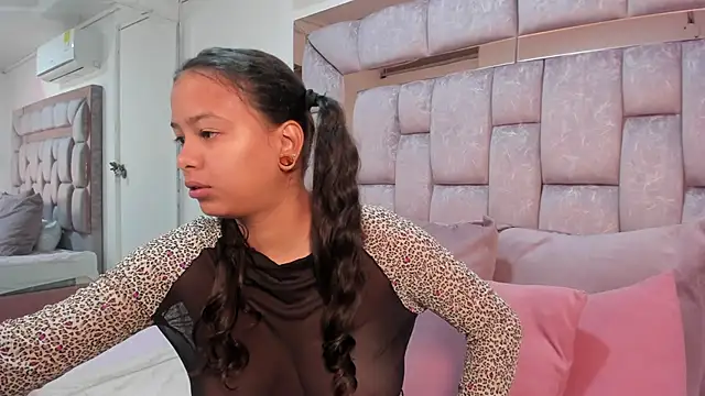 Snapshot of kaorybliss chatting on October 2025 12:19:01 PM kaorybliss online show from October 2025 12:19:01 PM