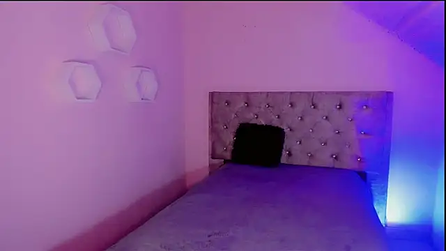 babysomeer online show from November 2025 05:12:02 PM