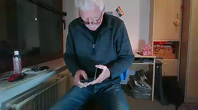 Snapshot of super-snoopy chatting on December 2024 04:03:01 PM super-snoopy online show from December 2024 04:03:01 PM