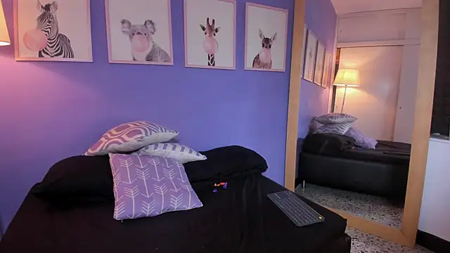 Snapshot of TanishaReyes chatting on October 2025 07:59:01 PM TanishaReyes online show from October 2025 07:59:01 PM