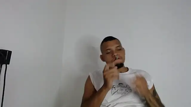 Snapshot of drako_monster chatting on November 2025 10:21:01 PM drako monster online show from November 2025 10:21:01 PM