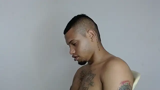 Snapshot of drako_monster chatting on December 2025 09:09:01 PM drako monster online show from December 2025 09:09:01 PM