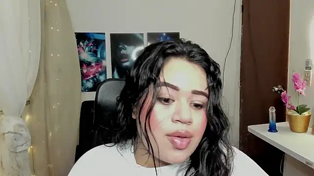 Snapshot of oliviia_cute chatting on November 2025 05:28:02 AM oliviia cute online show from November 2025 05:28:02 AM