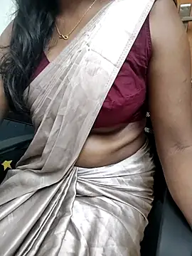 Snapshot of Tamilmallu-duskygirl03 chatting on April 2026 06:58:02 AM Tamilmallu-duskygirl03 online show from April 2026 06:58:02 AM