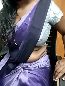 Snapshot of Tamilmallu-duskygirl03 chatting on April 2026 05:24:02 PM Tamilmallu-duskygirl03 online show from April 2026 05:24:02 PM