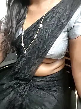 Snapshot of Tamilmallu-duskygirl03 chatting on April 2026 05:01:02 AM Tamilmallu-duskygirl03 online show from April 2026 05:01:02 AM