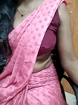 Snapshot of Tamilmallu-duskygirl03 chatting on April 2026 04:50:02 AM Tamilmallu-duskygirl03 online show from April 2026 04:50:02 AM