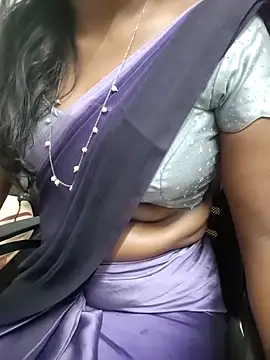 Snapshot of Tamilmallu-duskygirl03 chatting on April 2026 04:48:01 AM Tamilmallu-duskygirl03 online show from April 2026 04:48:01 AM