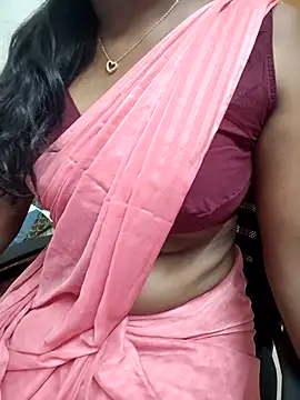 Snapshot of Tamilmallu-duskygirl03 chatting on April 2026 01:20:01 PM Tamilmallu-duskygirl03 online show from April 2026 01:20:01 PM