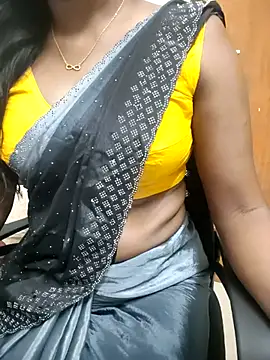 Snapshot of Tamilmallu-duskygirl03 chatting on May 2026 05:01:02 AM Tamilmallu-duskygirl03 online show from May 2026 05:01:02 AM
