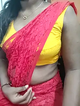 Snapshot of Tamilmallu-duskygirl03 chatting on May 2026 05:04:01 AM Tamilmallu-duskygirl03 online show from May 2026 05:04:01 AM