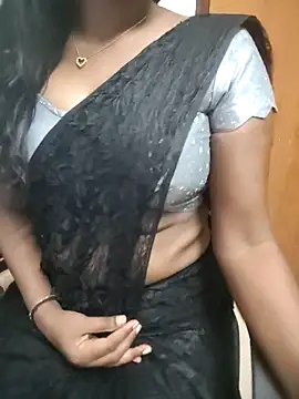 Snapshot of Tamilmallu-duskygirl03 chatting on May 2026 04:52:01 AM Tamilmallu-duskygirl03 online show from May 2026 04:52:01 AM
