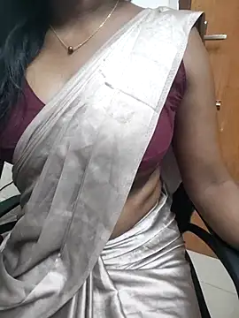 Snapshot of Tamilmallu-duskygirl03 chatting on May 2026 12:04:02 PM Tamilmallu-duskygirl03 online show from May 2026 12:04:02 PM