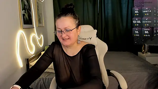 Snapshot of hottyannaa chatting on February 2026 02:54:01 AM hottyannaa online show from February 2026 02:54:01 AM