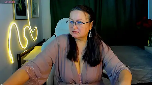 Snapshot of hottyannaa chatting on March 2026 02:39:02 AM hottyannaa online show from March 2026 02:39:02 AM