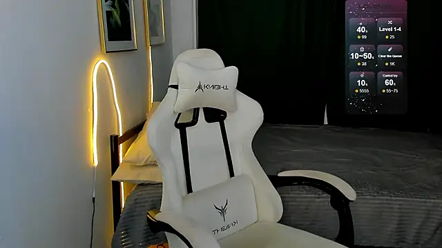 Snapshot of hottyannaa chatting on March 2026 01:44:02 AM hottyannaa online show from March 2026 01:44:02 AM