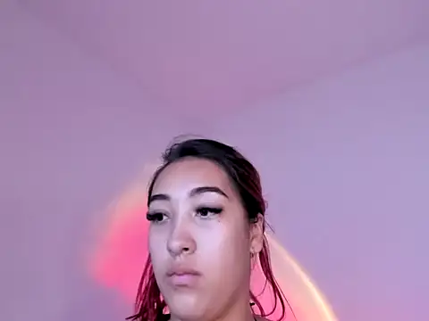 Snapshot of HeidyRousse chatting on November 2025 11:33:02 AM HeidyRousse online show from November 2025 11:33:02 AM