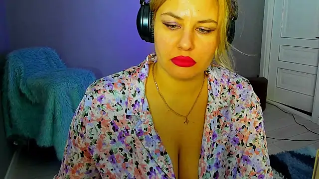 Passion-Blondy online show from February 2026 07:39:02 PM