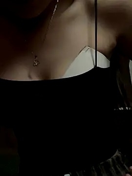 hi-hi-zz online show from October 2025 01:38:01 AM