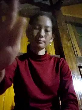 Snapshot of gio-thu chatting on October 2025 05:00:01 PM gio-thu online show from October 2025 05:00:01 PM