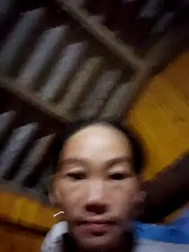 Snapshot of gio-thu chatting on October 2025 01:43:02 PM gio-thu online show from October 2025 01:43:02 PM