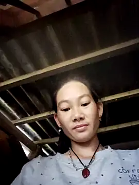 Snapshot of gio-thu chatting on October 2025 07:33:01 AM gio-thu online show from October 2025 07:33:01 AM