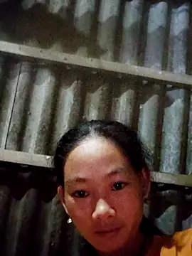 Snapshot of gio-thu chatting on October 2025 11:32:02 AM gio-thu online show from October 2025 11:32:02 AM