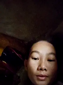 Snapshot of gio-thu chatting on October 2025 04:40:02 AM gio-thu online show from October 2025 04:40:02 AM