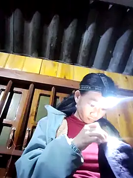 Snapshot of gio-thu chatting on November 2025 11:31:02 AM gio-thu online show from November 2025 11:31:02 AM