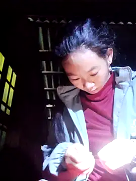 Snapshot of gio-thu chatting on November 2025 12:43:02 AM gio-thu online show from November 2025 12:43:02 AM