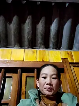 Snapshot of gio-thu chatting on December 2025 11:59:01 AM gio-thu online show from December 2025 11:59:01 AM