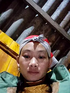 Snapshot of gio-thu chatting on December 2025 04:38:01 PM gio-thu online show from December 2025 04:38:01 PM