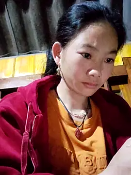 Snapshot of gio-thu chatting on December 2025 11:32:01 PM gio-thu online show from December 2025 11:32:01 PM