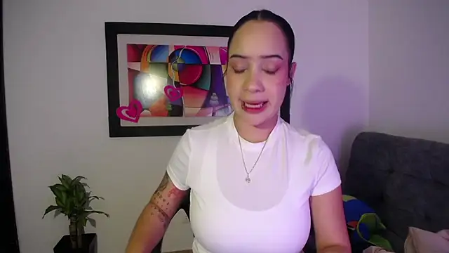 Kari Ruiz  online show from March 2026 10:15:01 PM