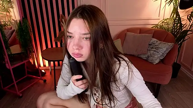 Snapshot of Sandy_Steel chatting on November 2025 09:02:02 PM Sandy Steel online show from November 2025 09:02:02 PM