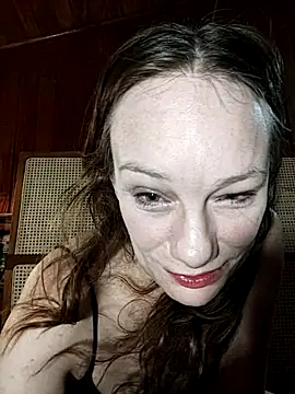 Snapshot of JulieSqualor81 chatting on March 2026 02:28:02 AM JulieSqualor81 online show from March 2026 02:28:02 AM