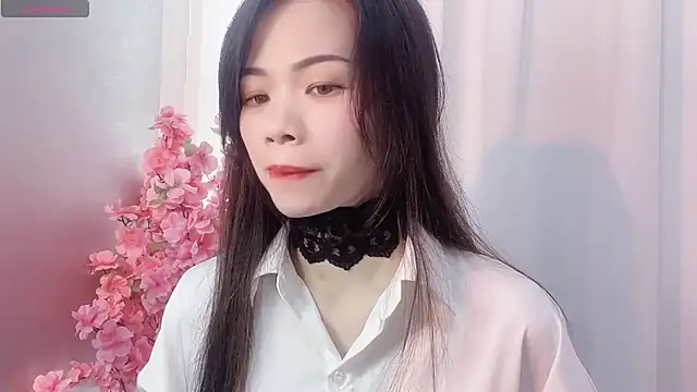 Snapshot of Lynnalltop-165-KeKe chatting on November 2025 02:34:02 AM Lynnalltop-165-KeKe online show from November 2025 02:34:02 AM