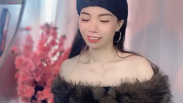 Snapshot of Lynnalltop-165-KeKe chatting on November 2025 04:00:01 AM Lynnalltop-165-KeKe online show from November 2025 04:00:01 AM