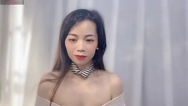 Snapshot of Lynnalltop-165-KeKe chatting on December 2025 02:39:02 AM Lynnalltop-165-KeKe online show from December 2025 02:39:02 AM