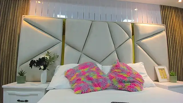 rebeca brown  online show from May 2026 11:59:02 AM