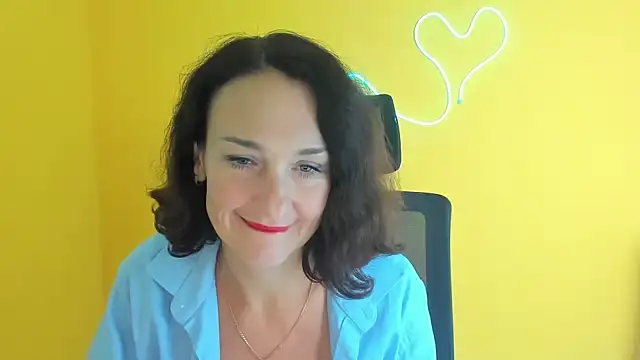 Snapshot of Rosie_Rosee chatting on October 2025 11:21:01 AM Rosie Rosee online show from October 2025 11:21:01 AM