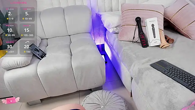  nicole moon online show from December 2025 03:44:01 AM